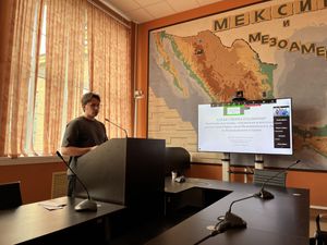 Тезисы доклада «Какая створка подлинная? Проблемы изучения, сохранения и воссоздания ранних подъёмных окон Меншиковского дворца на Васильевском острове» на конференции «Подлинник» — 2025